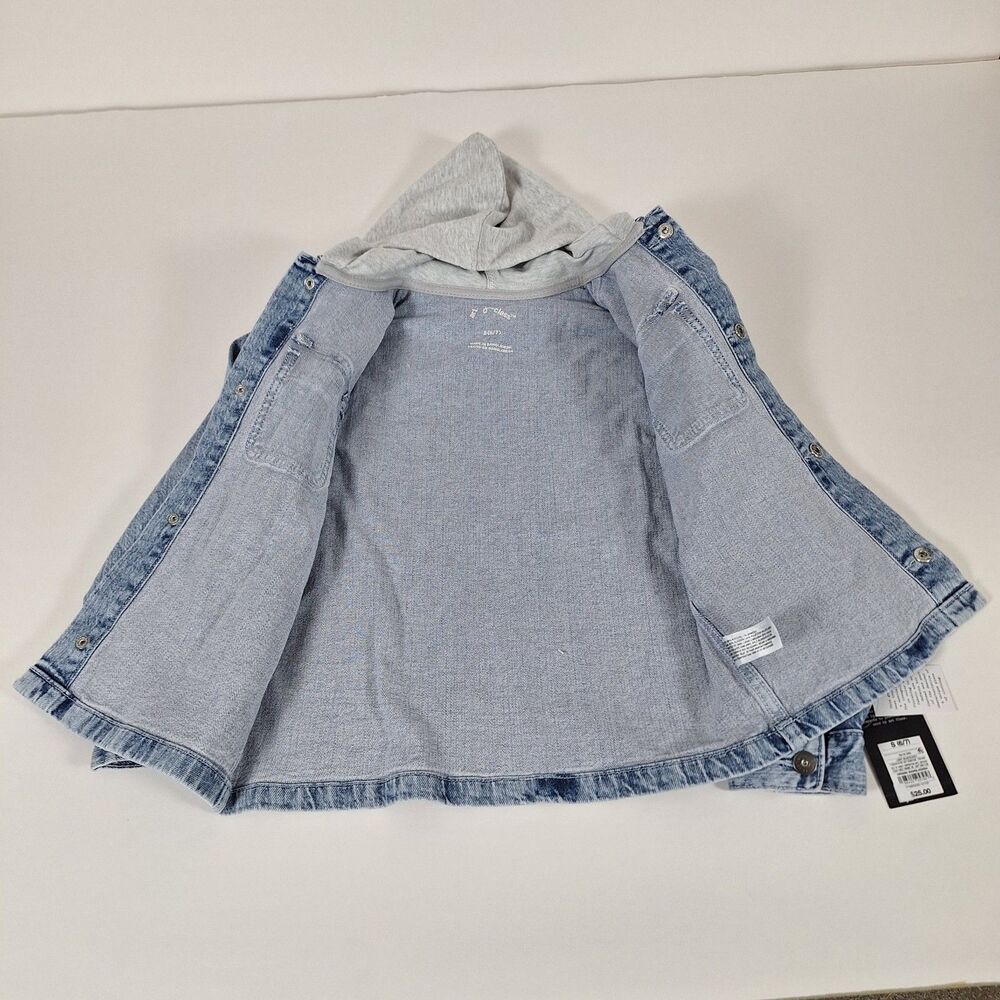 Jean Jacket Size Small 6/7 Child’s Medium Wash With A Hood NWT Art Class Brand - Picture 2 of 5